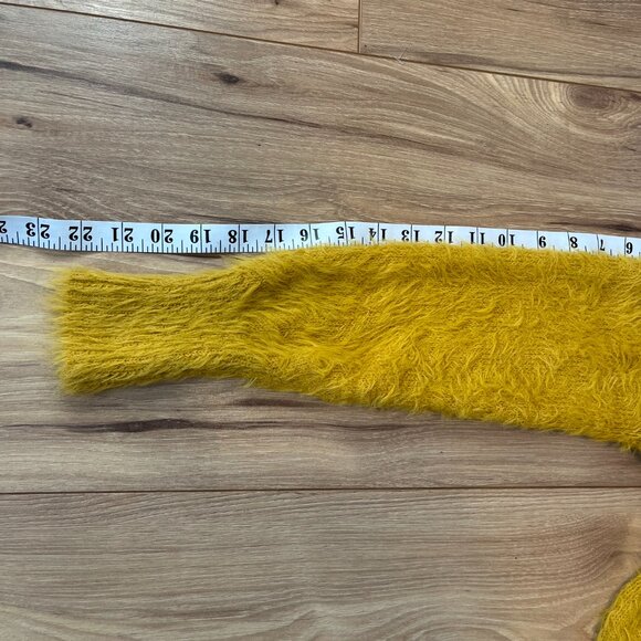 Yellow Mustard Cropped Long Sleeves Cardigan, Mohair/Faux Fur Chunky Soft Cozy - Picture 10 of 11